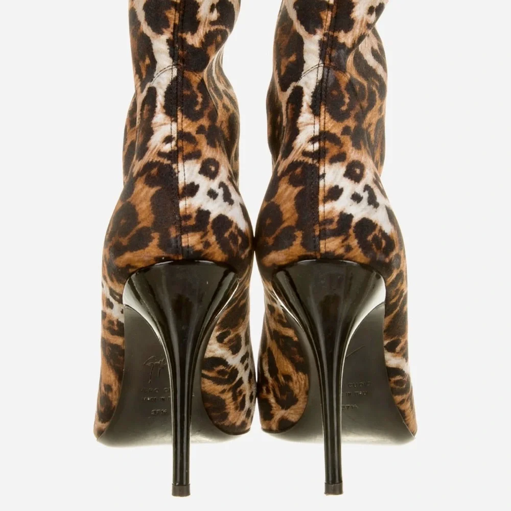 Boots - Picture 4 of 5